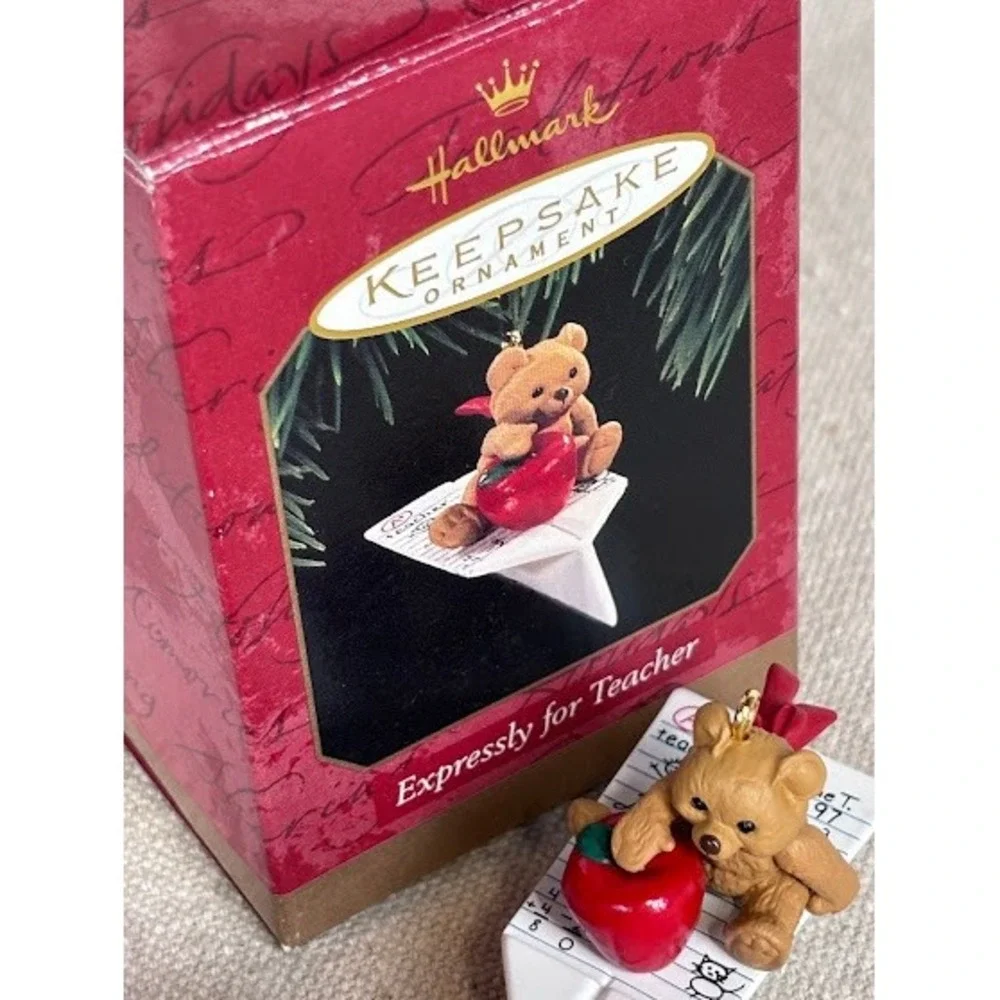 Hallmark charming keepsake